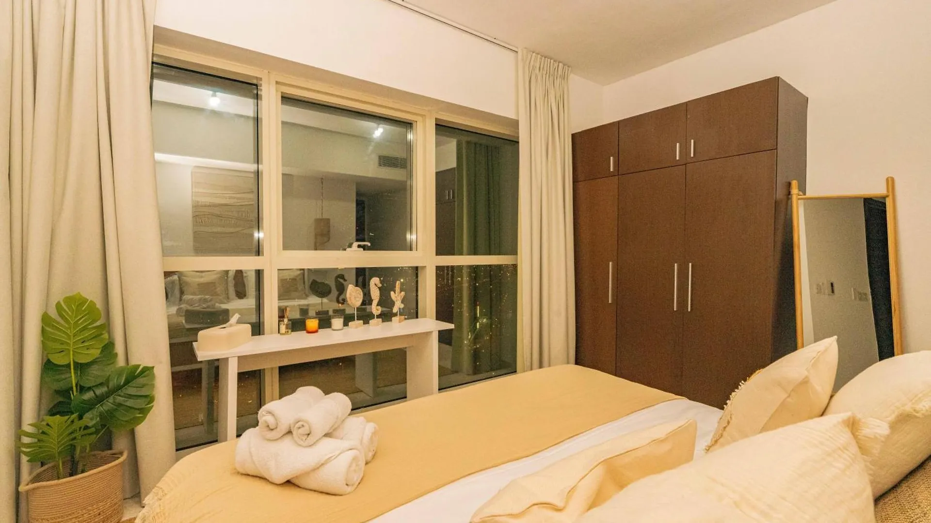 Voyage Two Bedroom In Reem Island Abu Dhabi United Arab Emirates